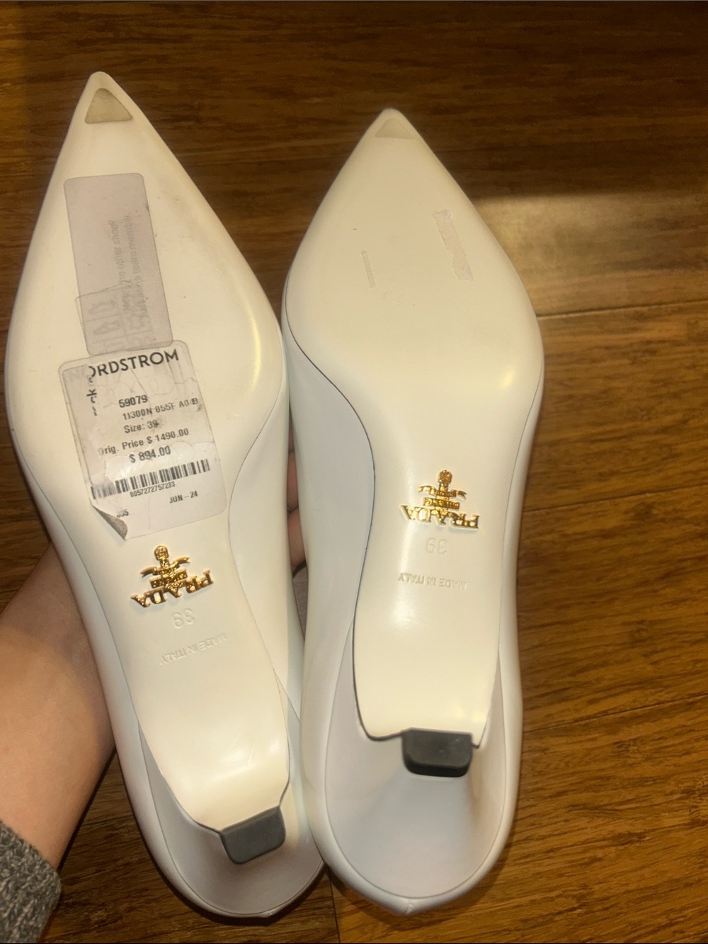 PRADA Bunny Brushed Leather Kitten Heel Pumps Floral Appliqués Size 39 White - Picture 6 of 10